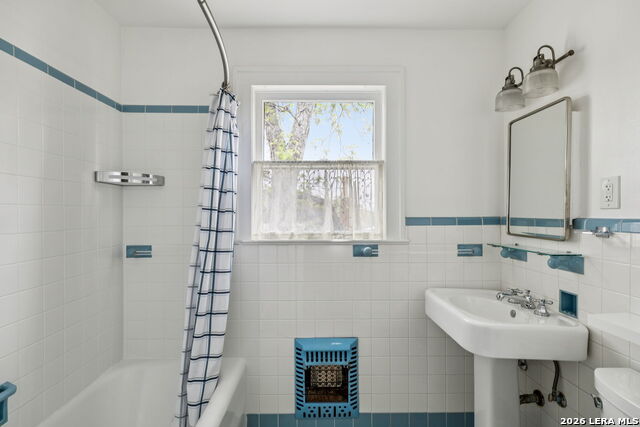 Listing photo id 24 for 110 Henderson St