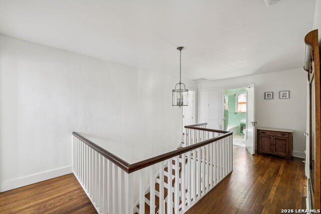 Listing photo id 26 for 110 Henderson St