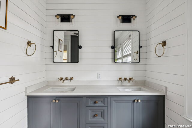 Listing photo id 31 for 110 Henderson St