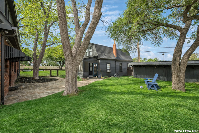 Listing photo id 39 for 110 Henderson St