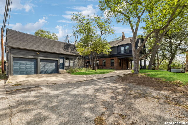 Listing photo id 46 for 110 Henderson St