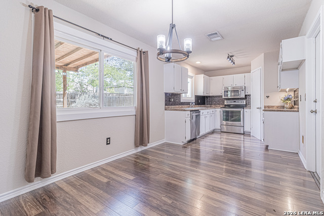 Image 8 of 24 For 3403 Stoney Country