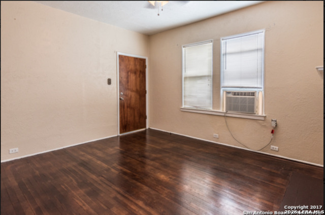 Image 3 of 6 For 329 Huisache  1,3