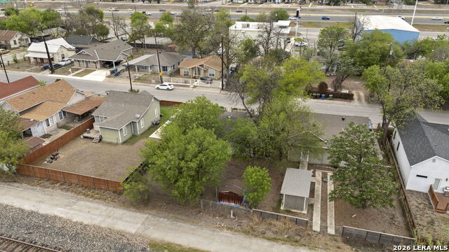 Image 21 of 23 For 320 Sharer  