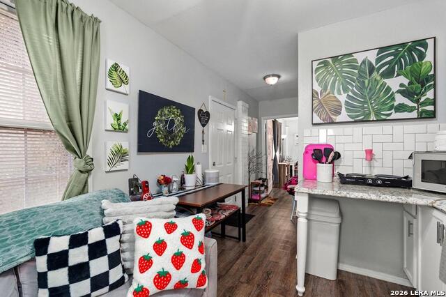 Image 5 of 23 For 320 Sharer  