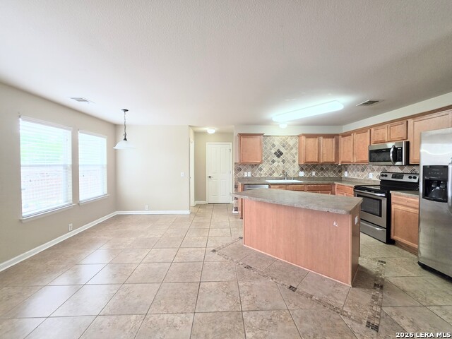 Image 6 of 27 For 914 Tisbury Parkway