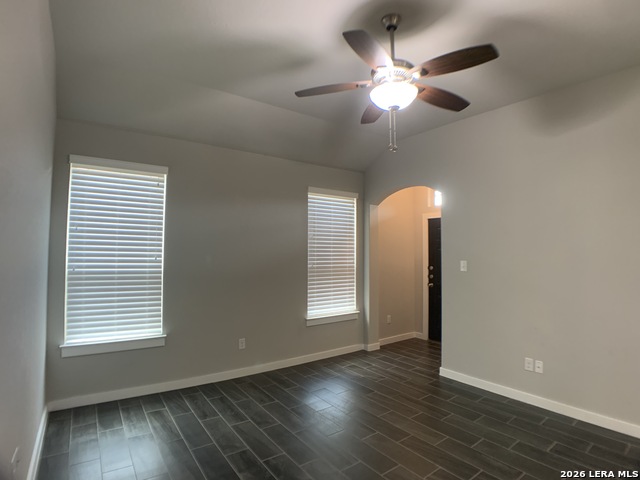 Image 6 of 20 For 354 Creekside Curve