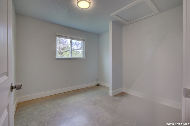 Image 17 of 23 For 569 Ledgeview