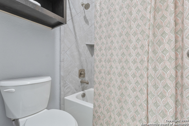 Image 29 of 38 For 28502 Colares Way