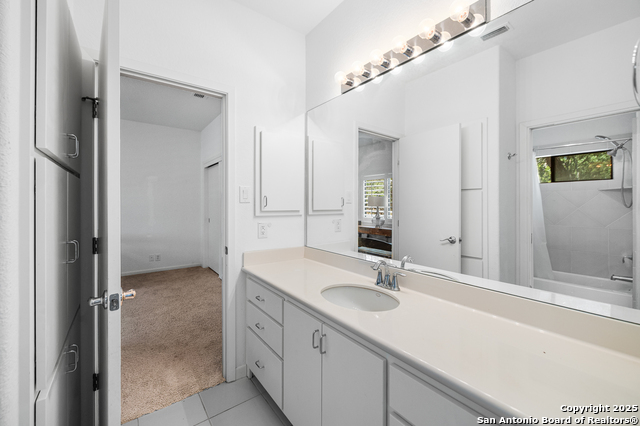 Image 37 of 67 For 23204 Fossil Peak