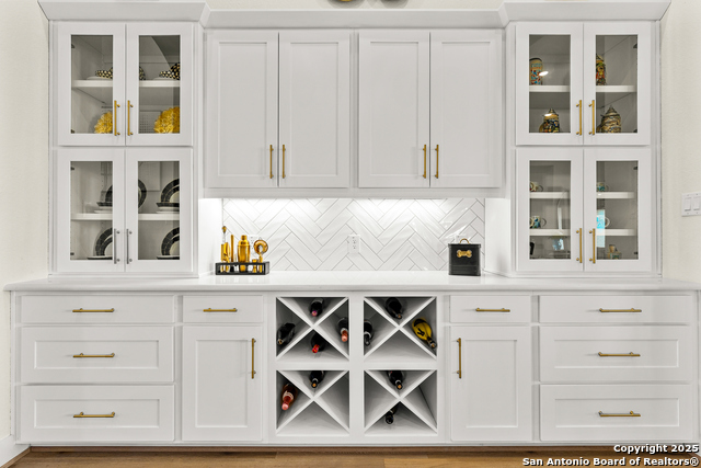 Image 11 of 63 For 507 Caliban  