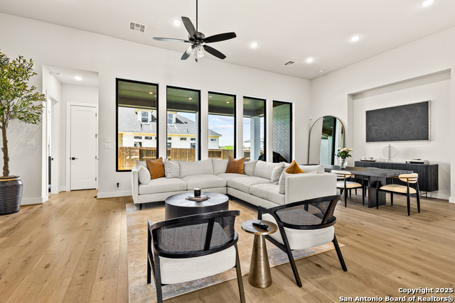 Image 20 of 63 For 507 Caliban  