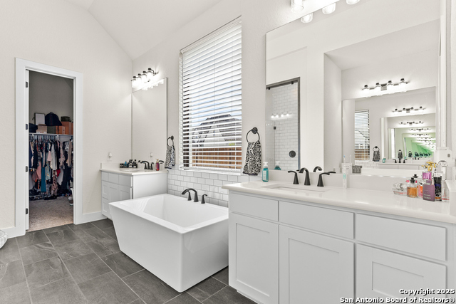 Image 29 of 63 For 507 Caliban  