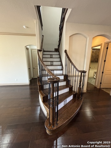 Image 10 of 43 For 18910 Real Ridge