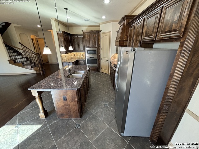 Image 14 of 43 For 18910 Real Ridge