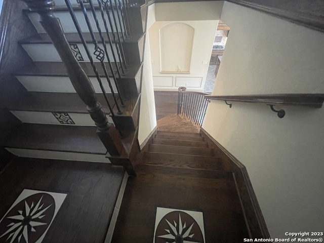 Image 30 of 43 For 18910 Real Ridge