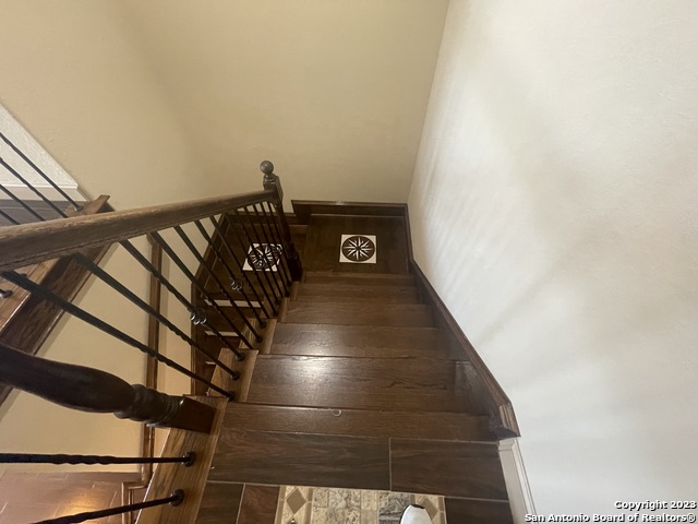 Image 31 of 43 For 18910 Real Ridge