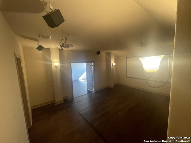 Image 36 of 43 For 18910 Real Ridge