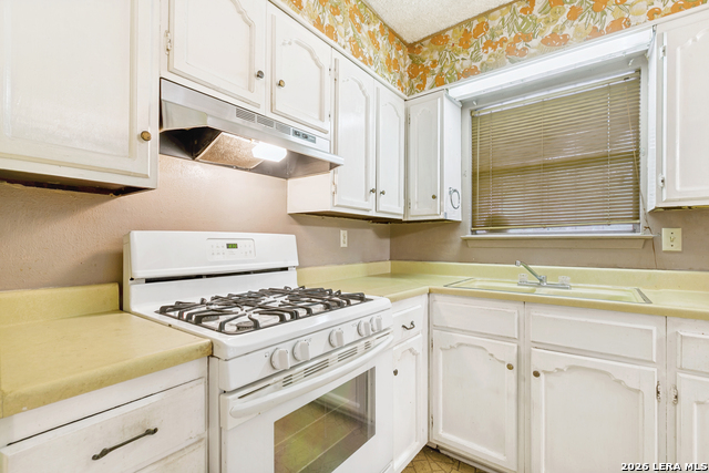 Image 12 of 22 For 2315 Fairhill