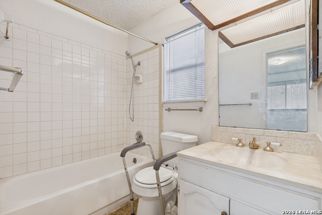 Image 19 of 22 For 2315 Fairhill