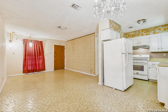 Image 7 of 22 For 2315 Fairhill