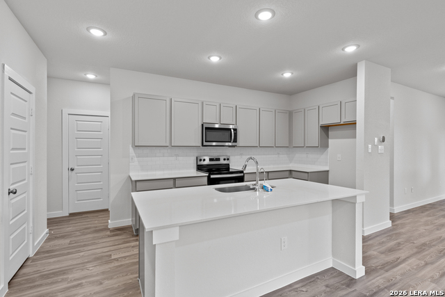 Image 11 of 21 For 4326 Hobbiton Way