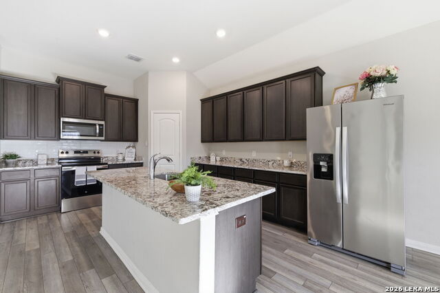 Image 10 of 49 For 6447 Aj  