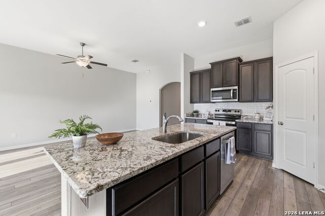 Image 14 of 49 For 6447 Aj  