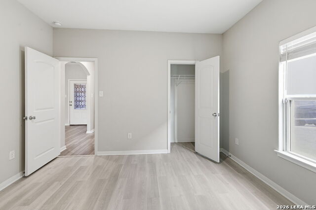 Image 17 of 49 For 6447 Aj  