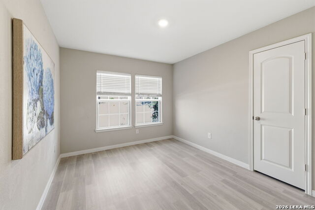 Image 29 of 49 For 6447 Aj  