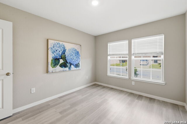 Image 30 of 49 For 6447 Aj  