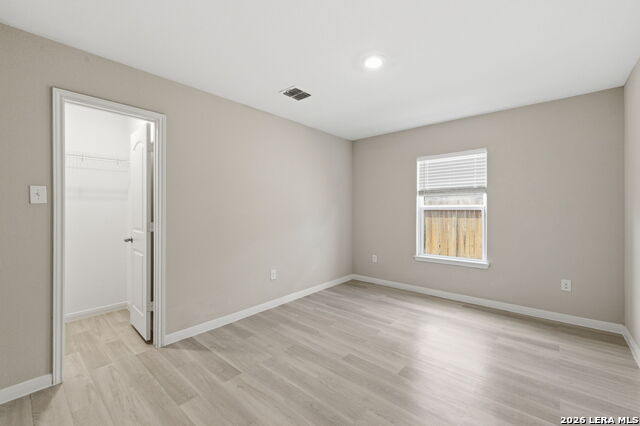 Image 32 of 49 For 6447 Aj  