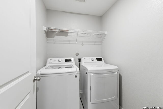 Image 33 of 49 For 6447 Aj  