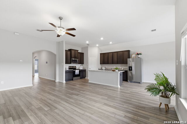 Image 5 of 49 For 6447 Aj  