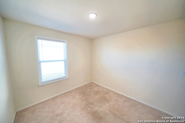 Image 27 of 40 For 815 Retama Pass