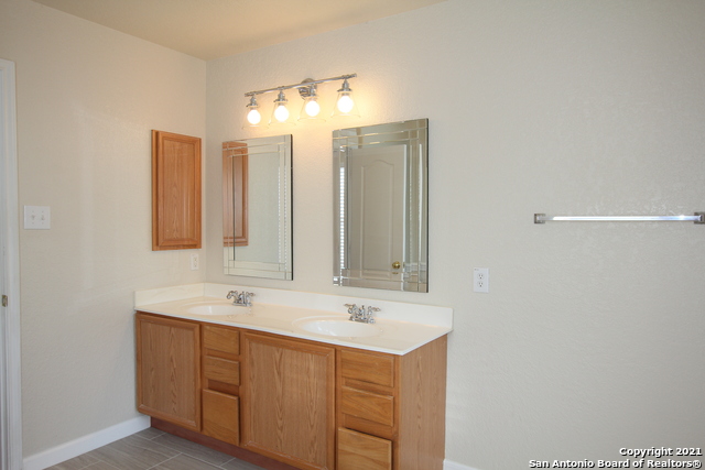 Image 20 of 27 For 4710 Branching Bay