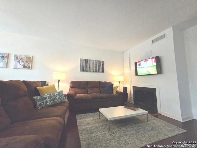 Image 15 of 40 For 7707 Broadway  24a