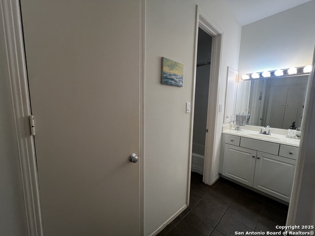 Image 34 of 40 For 7707 Broadway  24a