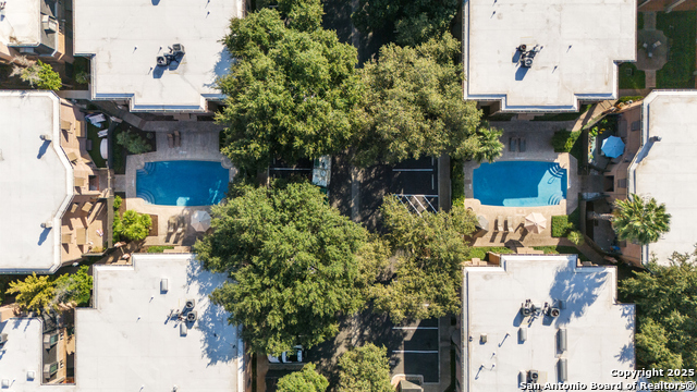 Image 5 of 40 For 7707 Broadway  24a