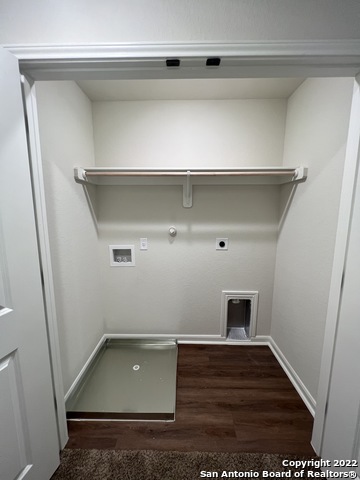 Image 31 of 33 For 7618 Agave Bend  101