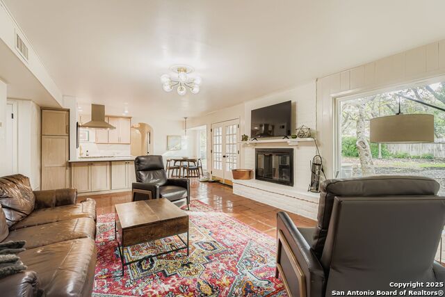 Listing photo id 9 for 146 Canyon Oaks