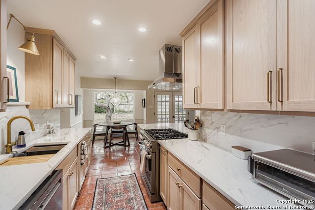 Listing photo id 11 for 146 Canyon Oaks