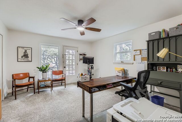 Listing photo id 18 for 146 Canyon Oaks