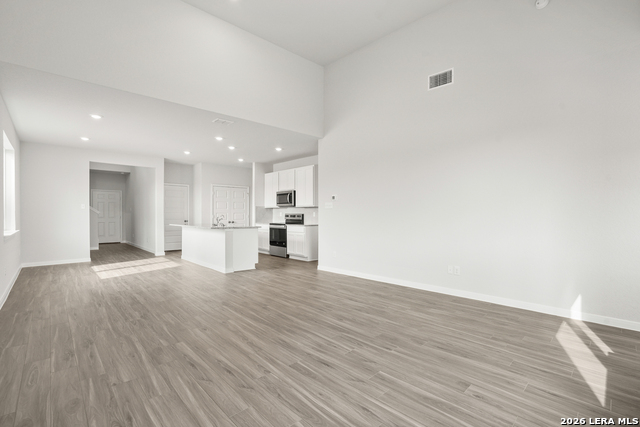 Image 7 of 34 For 13602 Helton Pass