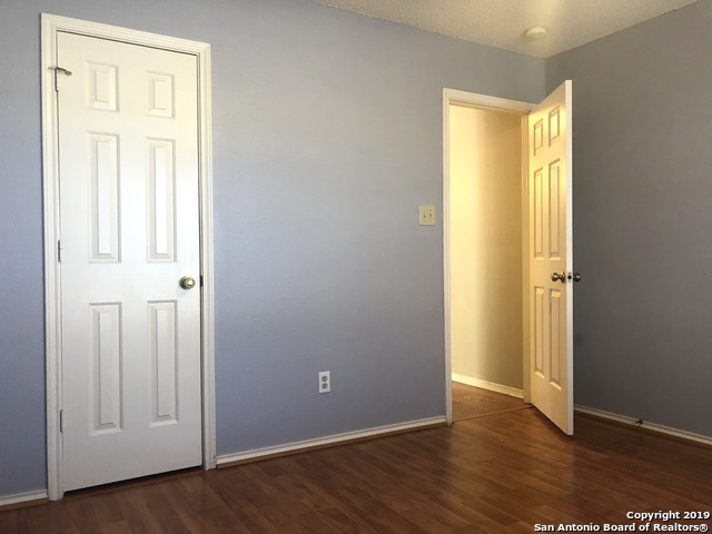 Image 17 of 24 For 10718 Vollmer Ln