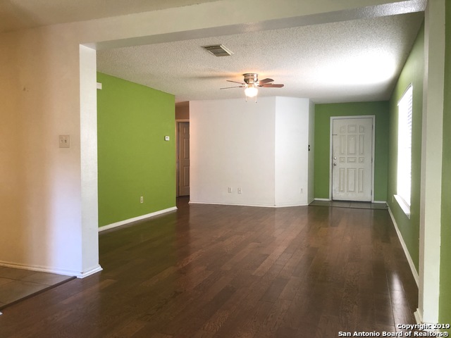 Image 4 of 24 For 10718 Vollmer Ln