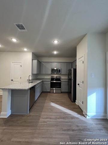 Image 10 of 35 For 7610 Gramercy Way  101