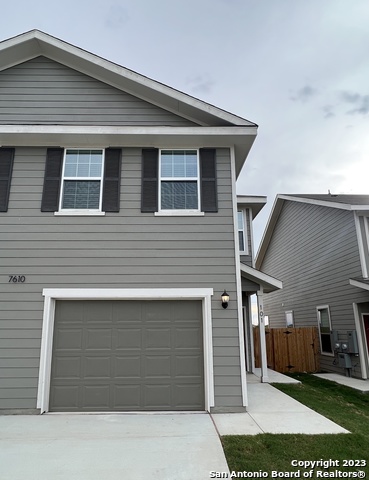 Image 4 of 35 For 7610 Gramercy Way  101