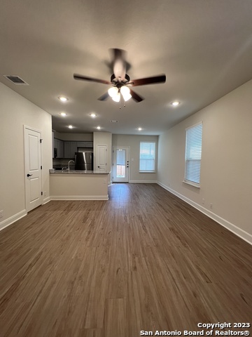 Image 9 of 35 For 7610 Gramercy Way  101