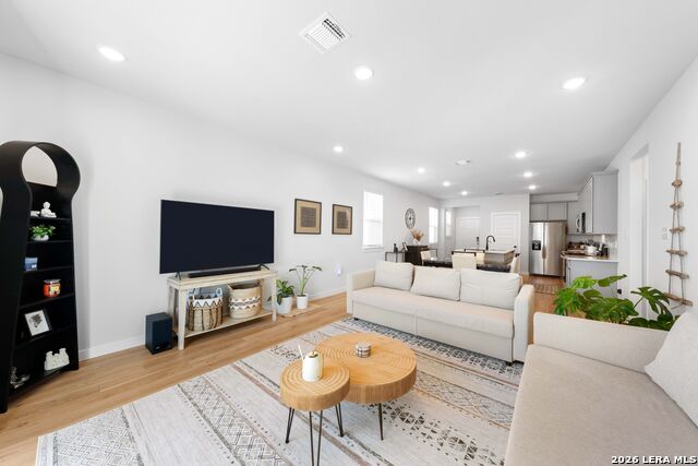 Image 16 of 35 For 14538 Camino Way